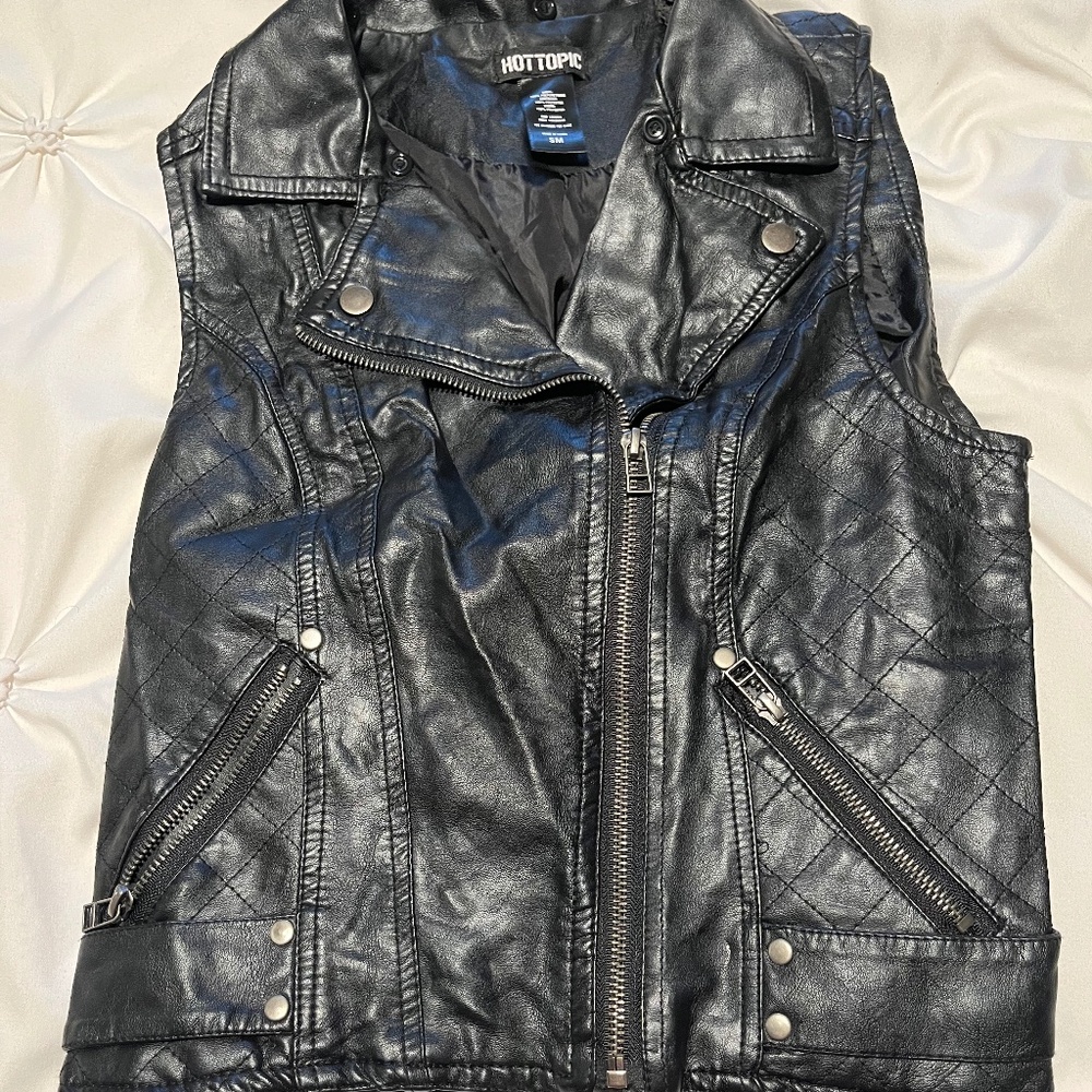 Hot Topic Faux Leather Vest Size Small